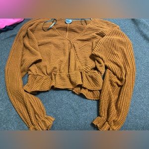 Arula orange crop top